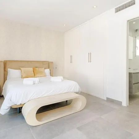 Amazing With Private Pool Apartment