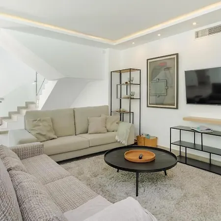 Amazing With Private Pool Apartment